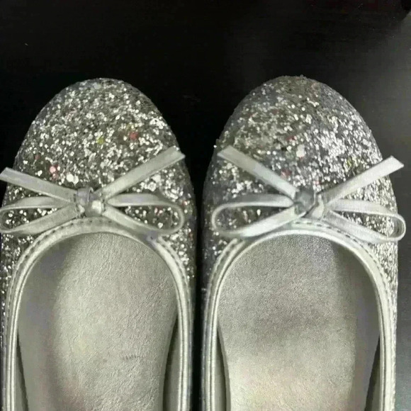 Silver sequin kids flats in size 2 in  perfect condition worn once - Picture 2 of 7